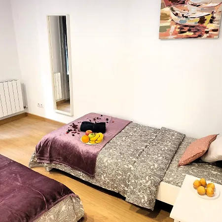 By Bcn Cathedral Hostal *